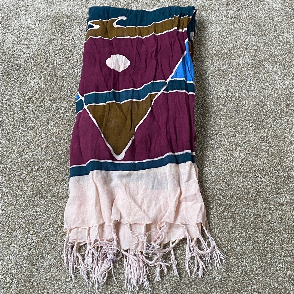 Geometric Patterned Scarf - Picture 2 of 2